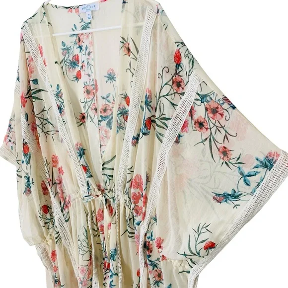 BOUTIQUE PLUS Sheer Floral Kimono Top - Picture 3 of 5